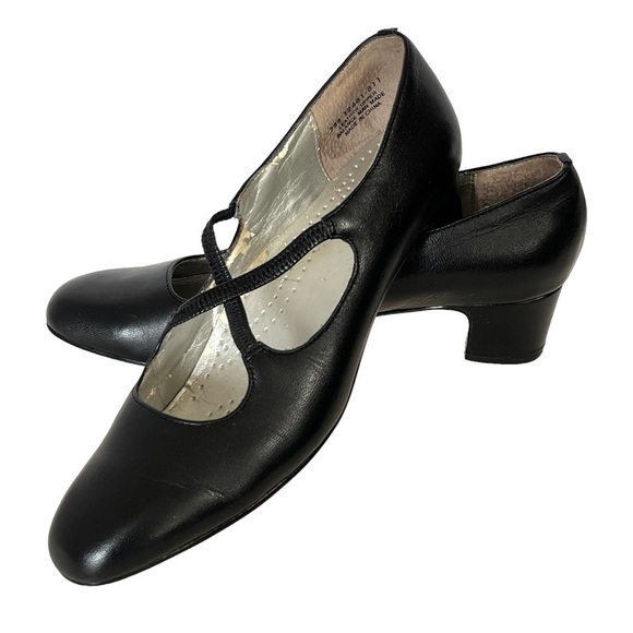 Trotters Jamie Black Leather Cross Strap Pumps Size 7 SS (Narrow) - Picture 1 of 16